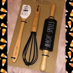 RAE DUNN  |  3 Piece Halloween Baking Set